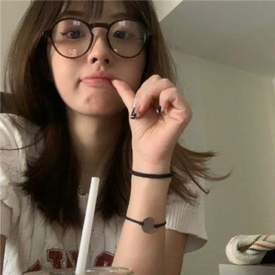 播音台的姊妹花